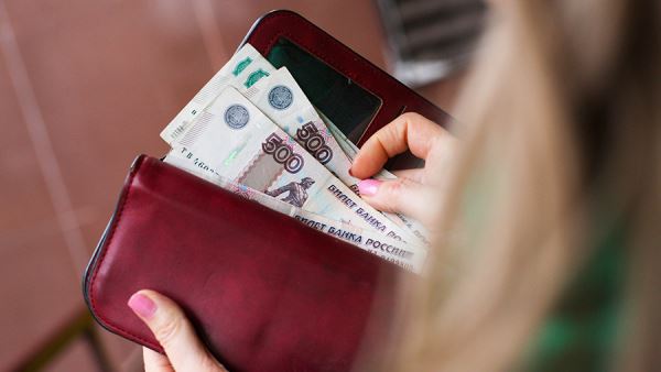 В четырех регионах России средние зарплаты превысили 150 тыс. рублей