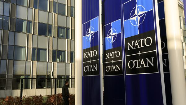 Посол РФ заявил о намерениях НАТО сдерживать Россию после конфликта на Украине