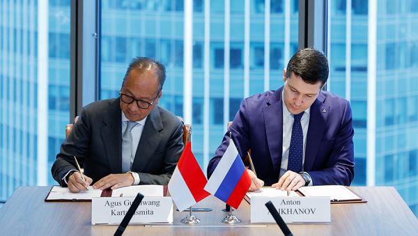 Алиханов отметил рост объема взаимной торговли РФ и Индонезии почти на 18%