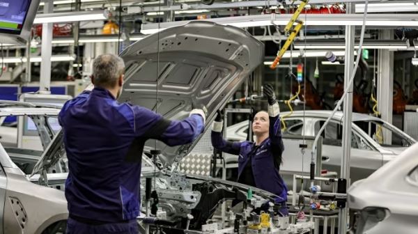 Автопроизводители предупреждают об «очень опасных» правилах ЕС по закупке местных комплектующих