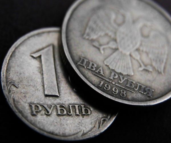 Почему рубль падает на позитивные новости от Трампа