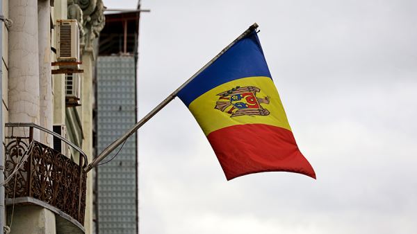 Власти Молдавии стремятся разрушить последние связи с Россией. Разбор